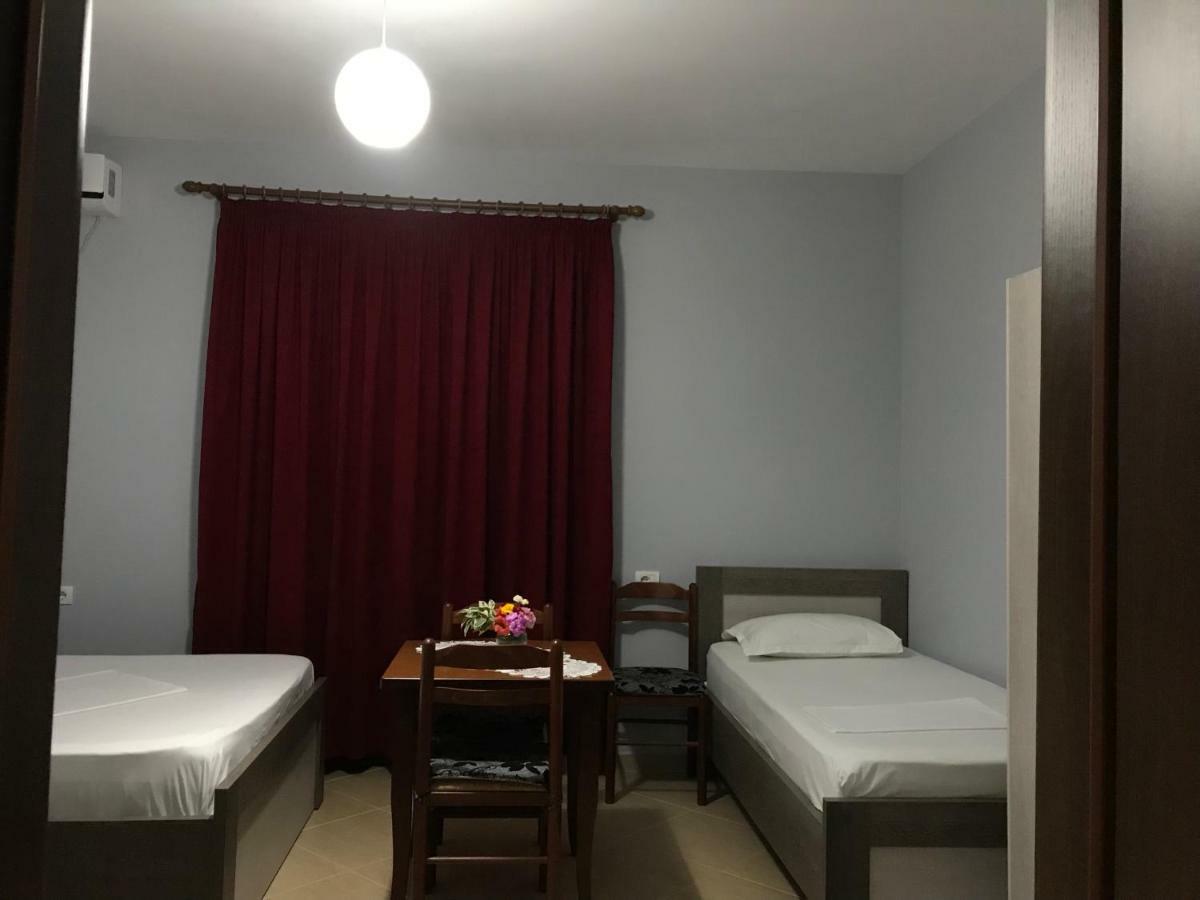 Vila Jeti Εξαμίλιο Εξωτερικό φωτογραφία